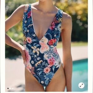- NWT Agua Bendita Tulipa One-Piece Swimsuit Size Small